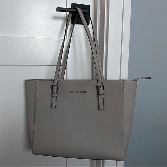 Michael Kors Handbags - Beige Michael Kors Purse